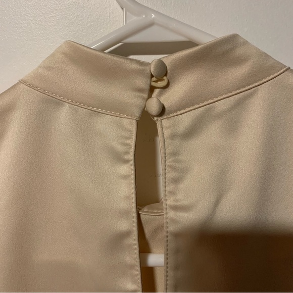 BNWOT Satin top with button detail - Picture 3 of 3